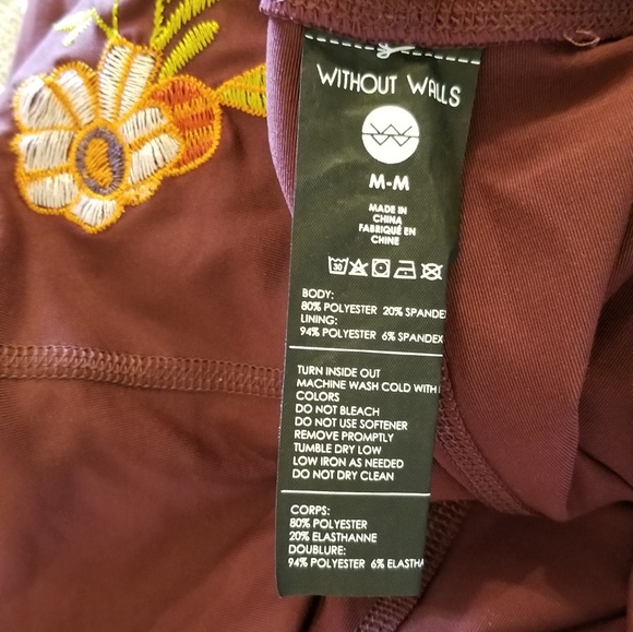 NWOT Without Walls Embroidered Scallop Legging - Picture 8 of 8